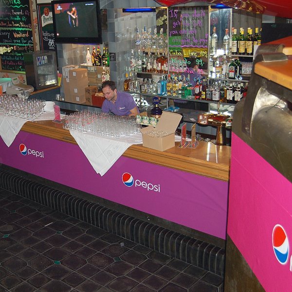 F�lie zm�nili bar V Pepsi bar
