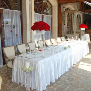 Svatebn� hostina
