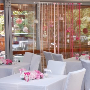 Svatebn� hostina