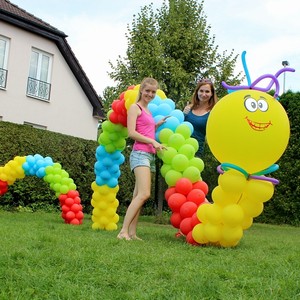 Balonkova_housenka_balonkova_dekorace