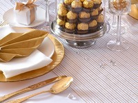 Organza se zlat�m prou�kem