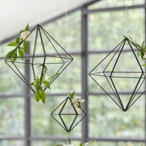 Dekorace z�v�sn� kovov� Geometric �ern� 30 cm 1 ks