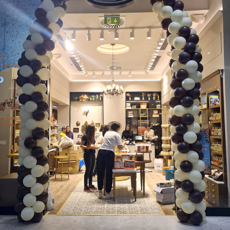 rozh�zen� balonky v girland�