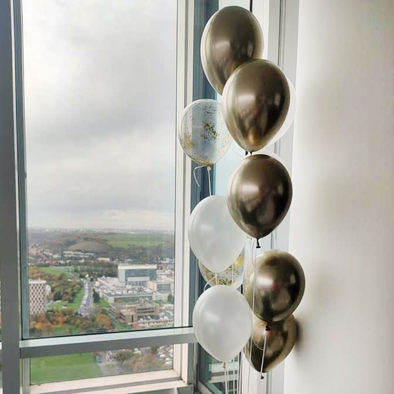 Buket z chromov�ch balonk�
