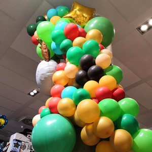 Balonky na v�no�n� dekorace