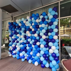Balonkov� st�na