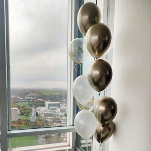Buket z chromov�ch balonk�